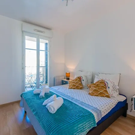 Apartment The Aviator Bussy-Saint-Georges